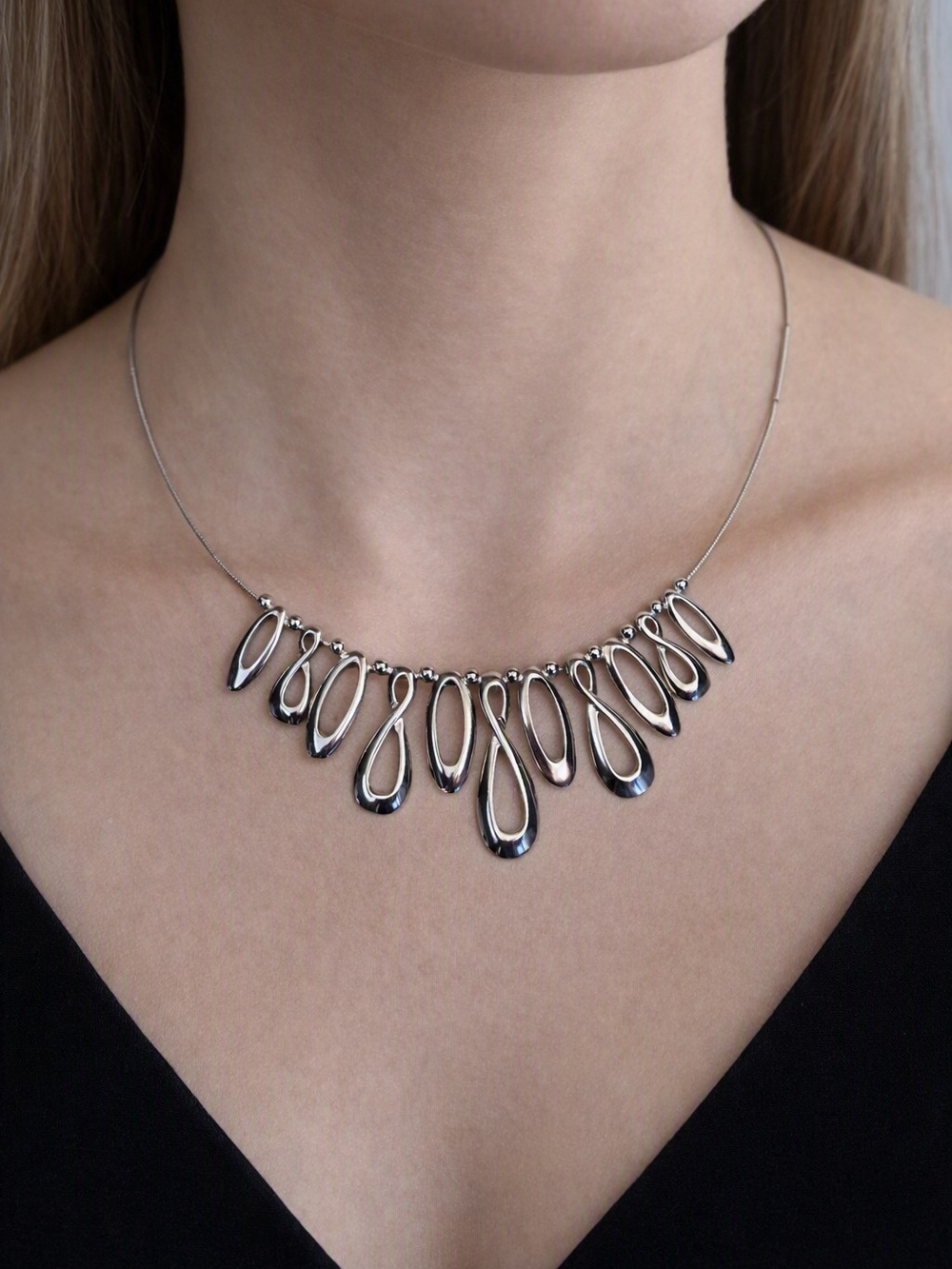 Lia Sophia Silver Tone Teardrop Necklace Adjustable 16-19" Retired Elegant